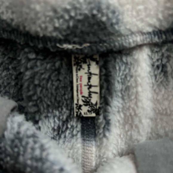 Free People Set - Picture 3 of 3